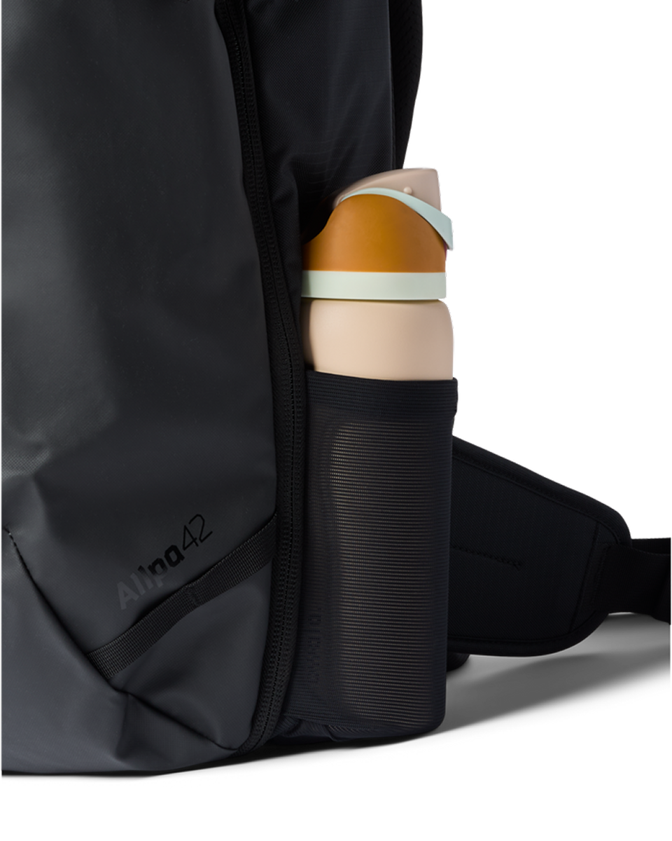 Cotopaxi_Allpa 42L Travel Pack_Cotopaxi Black