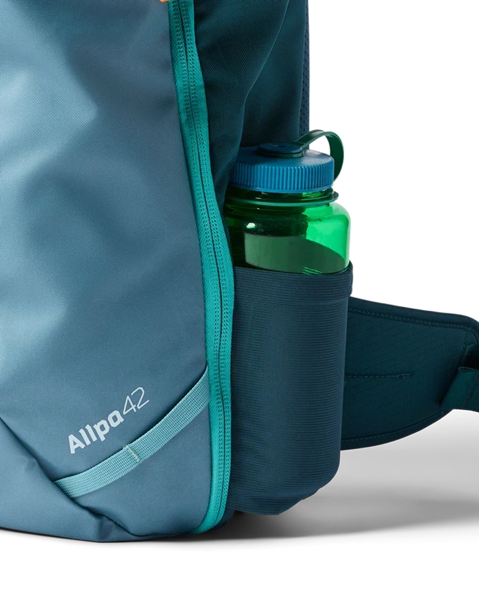 Cotopaxi_Allpa 42L Travel Pack_Blue Spruce / Abyss