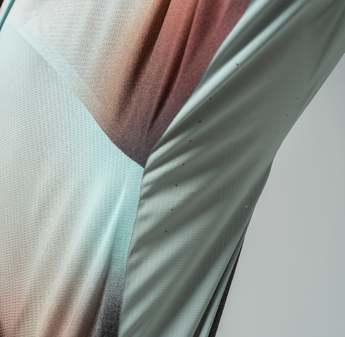 Men's Long Sleeve Race Tee - Fog