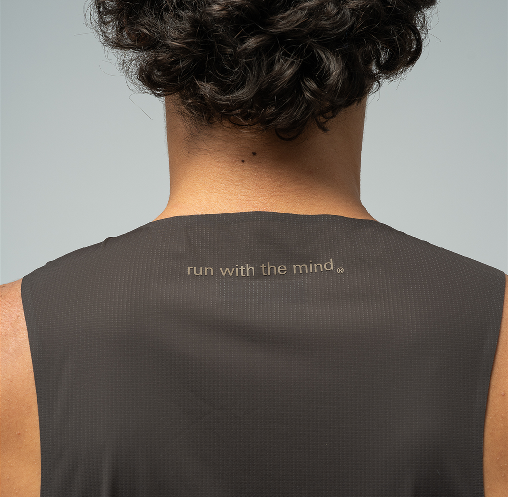 Men's Race Singlet - Silver Cloud/ After Dark