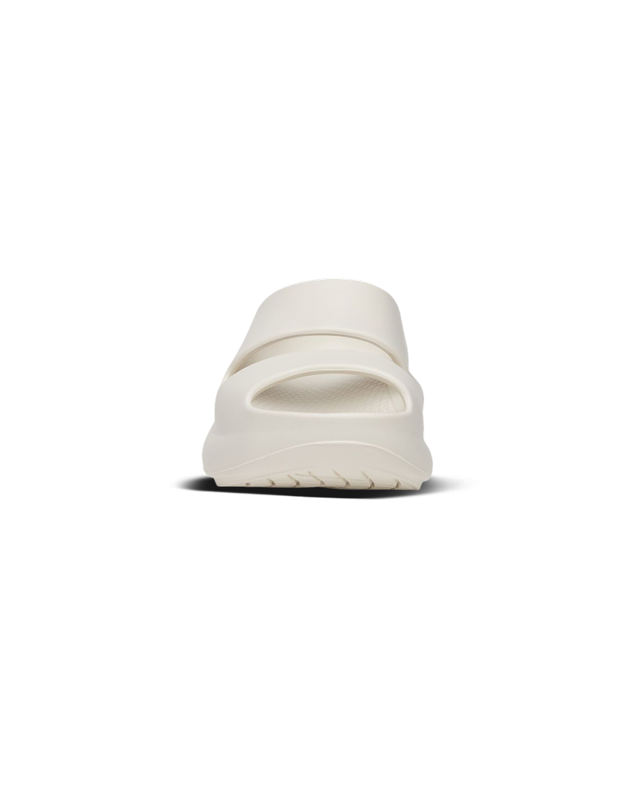 OOFOS_Women's OOyea PLUS_Chalk