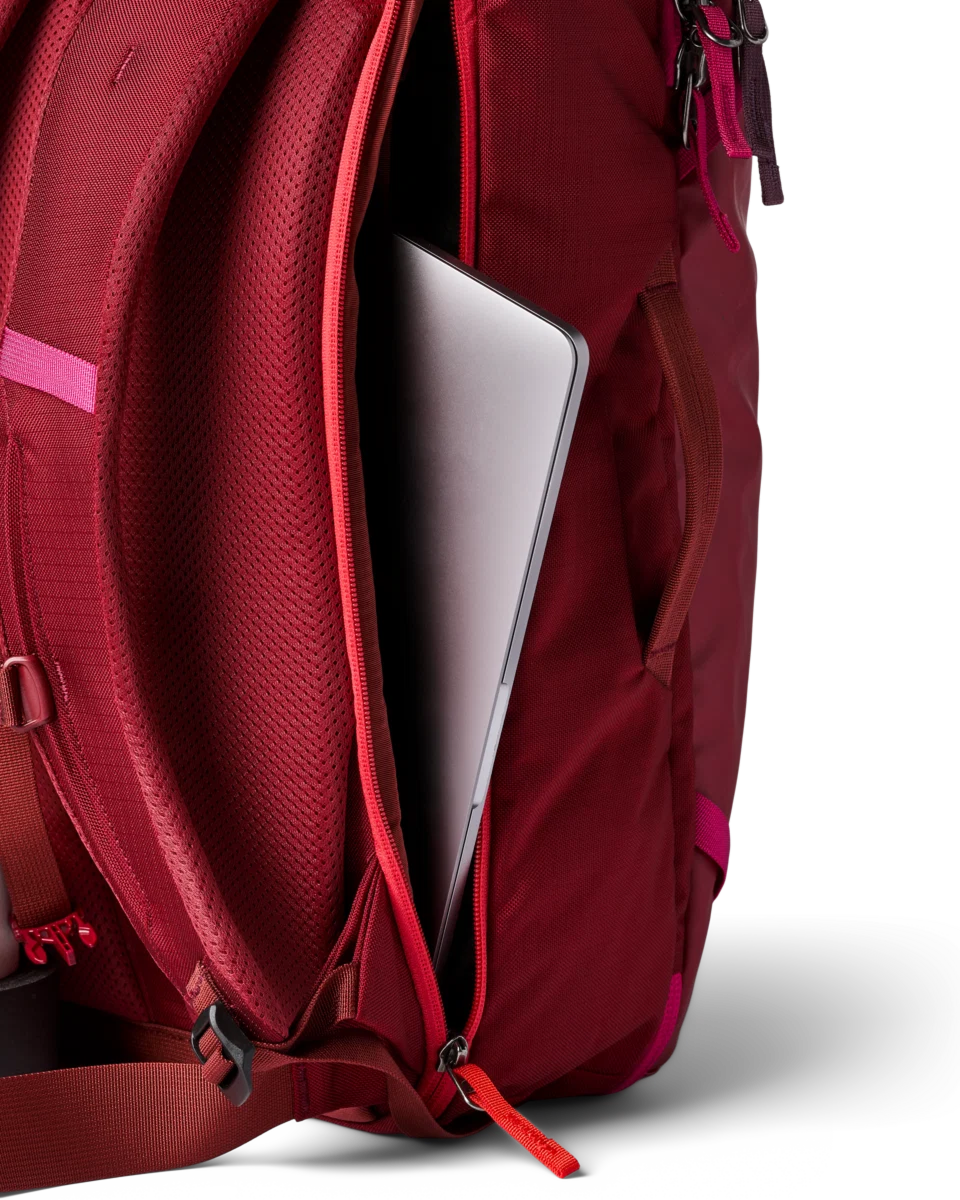 Cotopaxi_Allpa 28L Travel Pack_Crimson