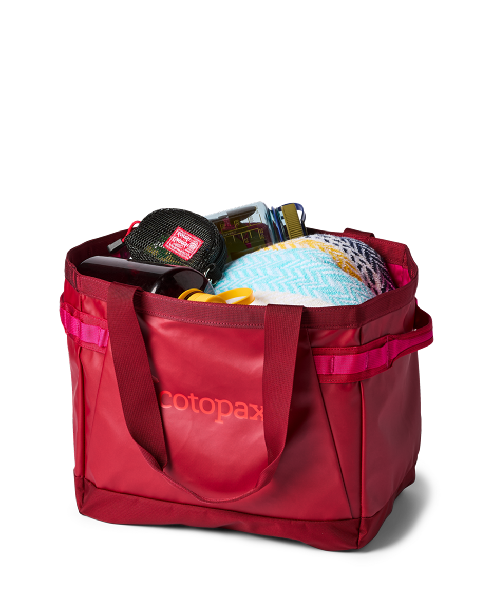 Cotopaxi_Allpa 30L Gear Hauler Tote_Crimson