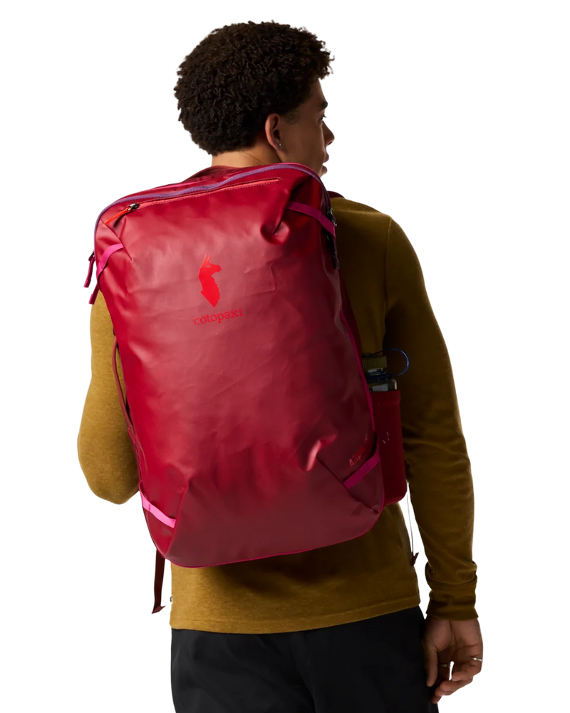 Cotopaxi_Allpa 35L Travel Pack_Crimson