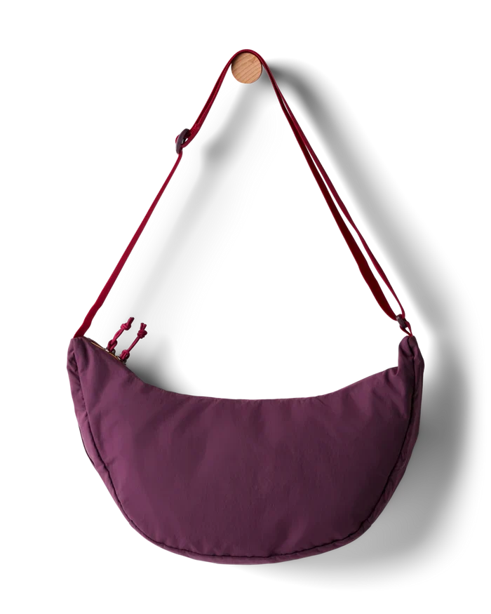 Cotopaxi_Empacable 6L Crescent Bag_Acai